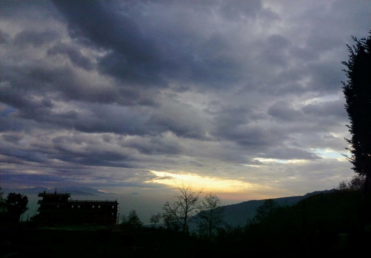 Nagarkot Sunshine Hotel Baluwapati Deupur Luaran gambar
